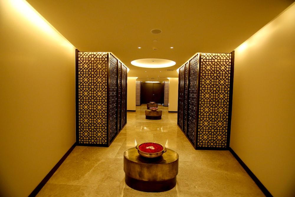 Radisson Blu Coimbatore Exterior photo The Jiva Spa at the Taj Mahal Palace, Mumbai
