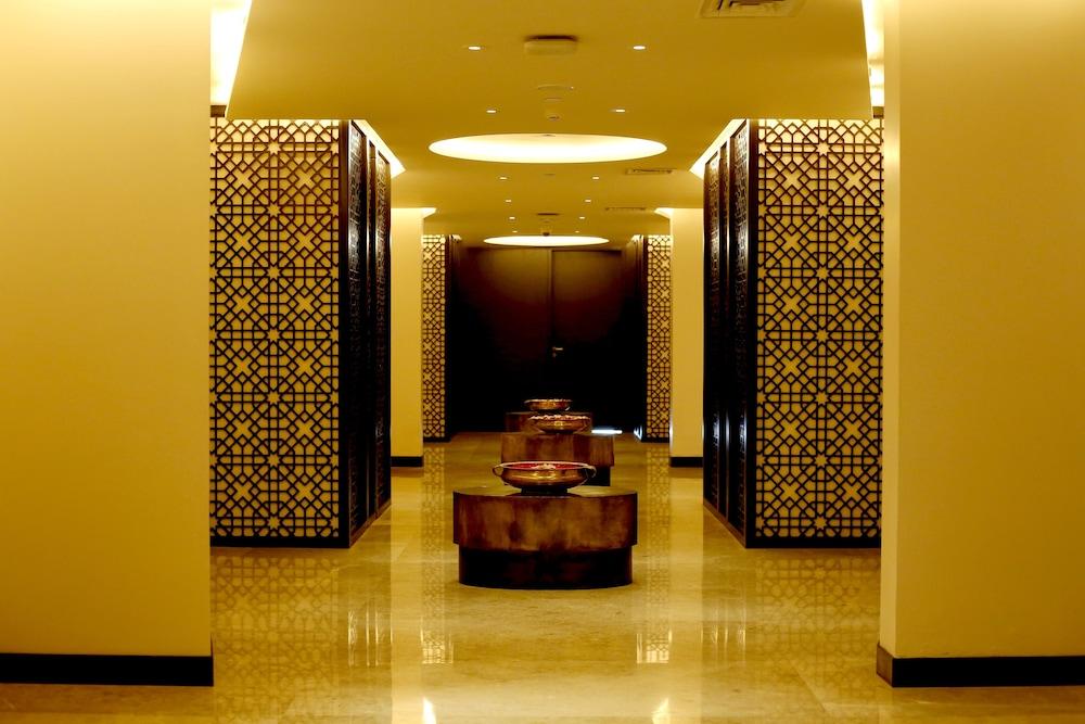 Radisson Blu Coimbatore Exterior photo Interior of the hotel